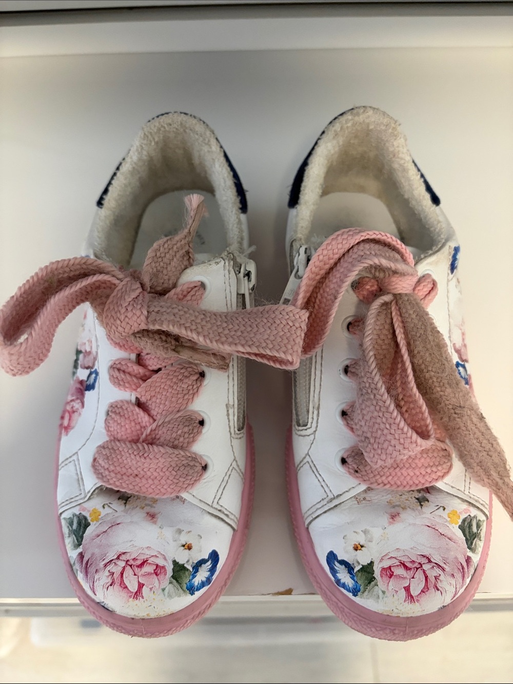 MonnaLisa White Sneakers with Pink Laces & Floral Accents